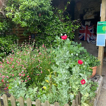 Lydford-on-Fosse Cross Keys Inn מראה חיצוני תמונה