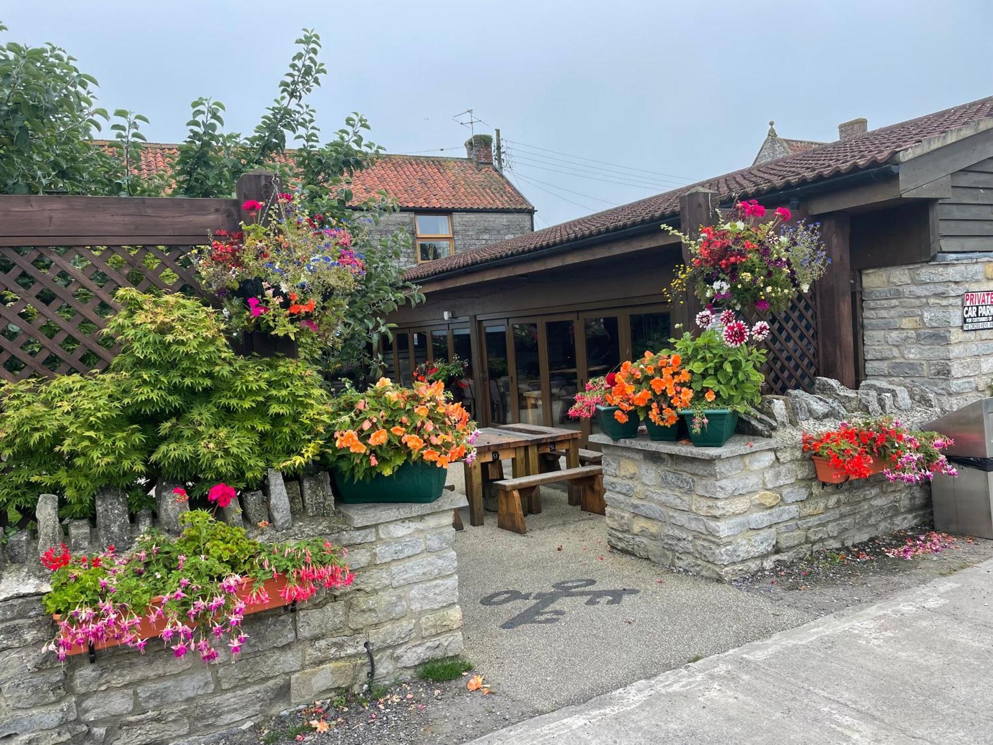 Lydford-on-Fosse Cross Keys Inn מראה חיצוני תמונה