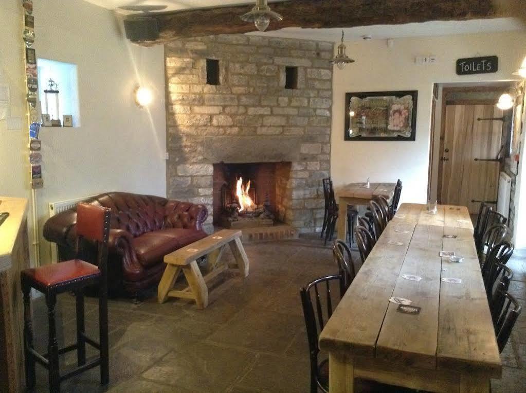 Lydford-on-Fosse Cross Keys Inn מראה חיצוני תמונה